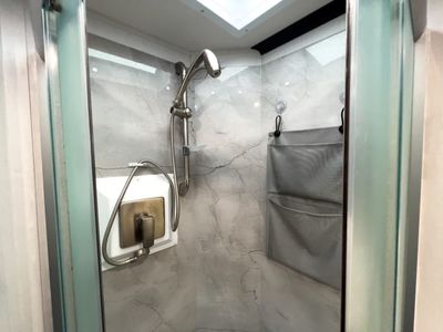 2024 Winnebago ISATA SERIES 5 - Photo 16
