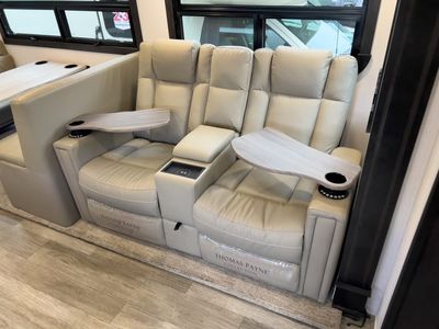 2024 Winnebago ISATA SERIES 5 - Photo 8