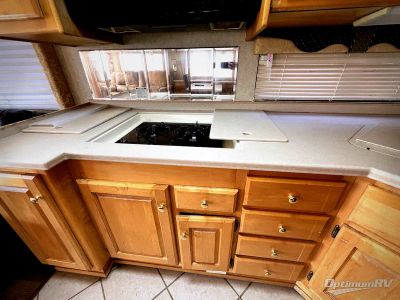 2003 Monaco RV Windsor — photo 13 view
