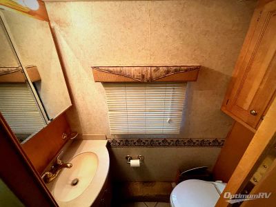 2003 Monaco RV Windsor — photo 16 view