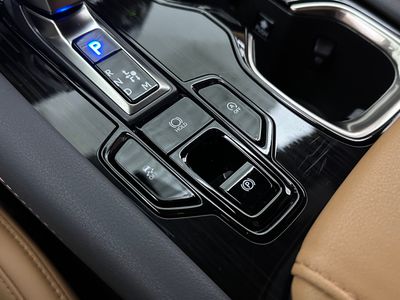 2025 Lexus RX - Photo 14
