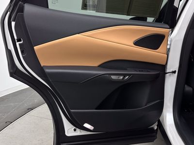 2025 Lexus RX - Photo 23