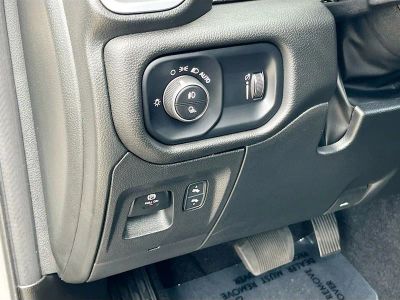 2025 Ram 1500 — photo 10 view