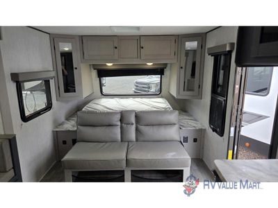 2025 Coachmen RV Apex Ultra-Lite - Photo 10