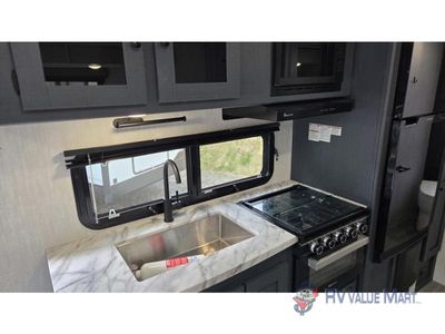 2025 Coachmen RV Apex Ultra-Lite - Photo 17
