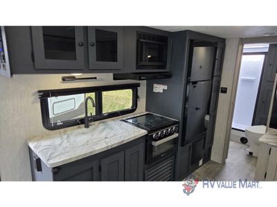 2025 Coachmen RV Apex Ultra-Lite - Photo 15