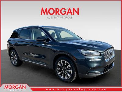 2022 Lincoln Corsair Reserve in Blue Metallic — front three-quarter view