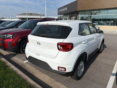 2026 Hyundai Venue - Photo 3