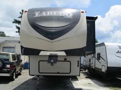 2018 Keystone Laredo - Photo 1