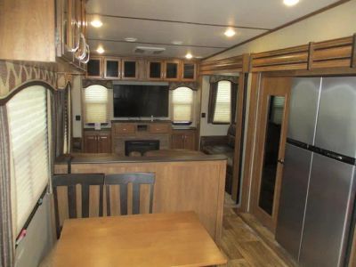 2018 Keystone Laredo - Photo 19