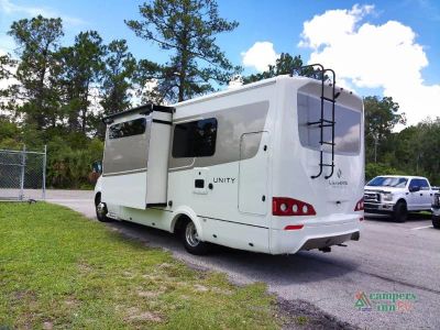 2025 Leisure Travel Unity — rear three-quarter view