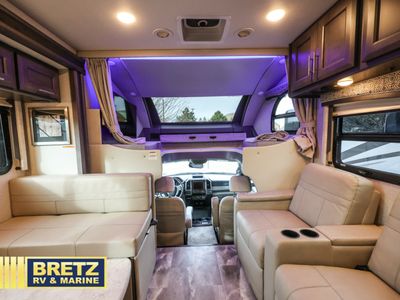 2023 Thor Motor Coach Omni - Photo 11