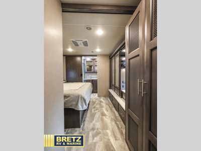 2023 Thor Motor Coach Omni - Photo 18