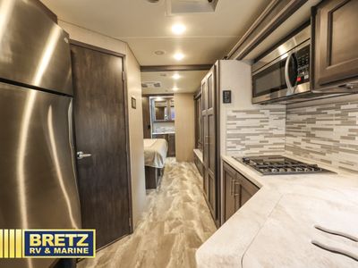 2023 Thor Motor Coach Omni - Photo 25