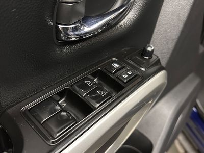 2023 Nissan Titan - Photo 10