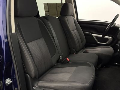 2023 Nissan Titan - Photo 30