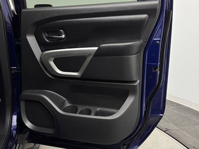 2023 Nissan Titan - Photo 26