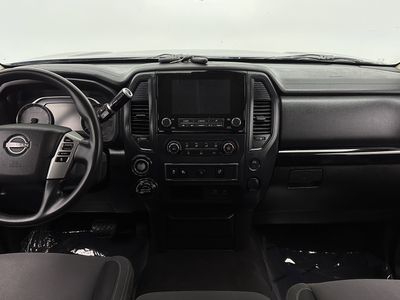 2023 Nissan Titan - Photo 23