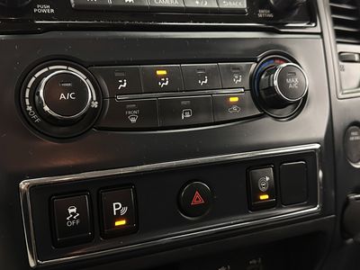 2023 Nissan Titan - Photo 14