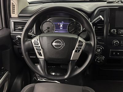 2023 Nissan Titan - Photo 21