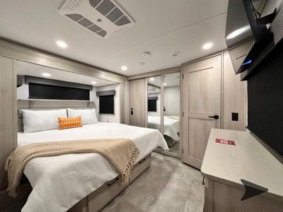 2026 Grand Design Solitude - Photo 14