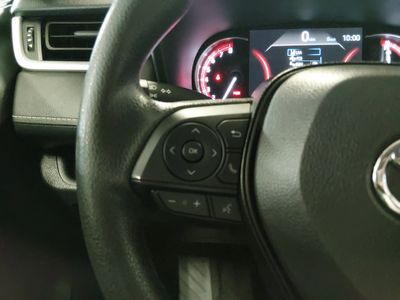 2025 Toyota RAV4 - Photo 9