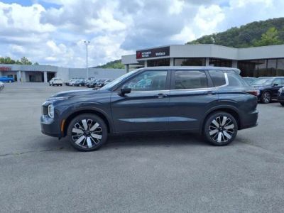 2025 Mitsubishi Outlander — side profile view