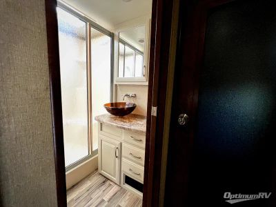 2014 Grand Design Solitude — photo 19 view
