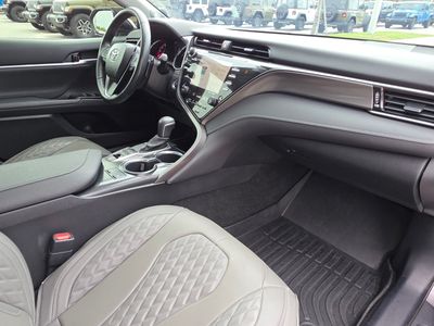 2020 Toyota Camry - Photo 9