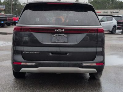 2022 Kia Carnival - Photo 4