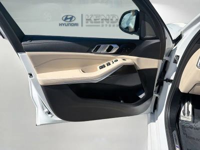 2022 BMW X5 — photo 13 view