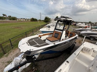 2025 Scarab 235 Open LX Wake - Photo 17