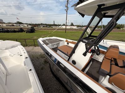 2025 Scarab 235 Open LX Wake - Photo 10
