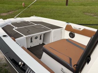 2025 Scarab 235 Open LX Wake - Photo 13