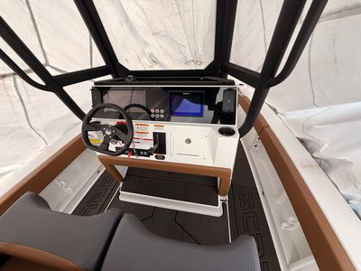 2025 Scarab 235 Open LX Wake - Photo 38
