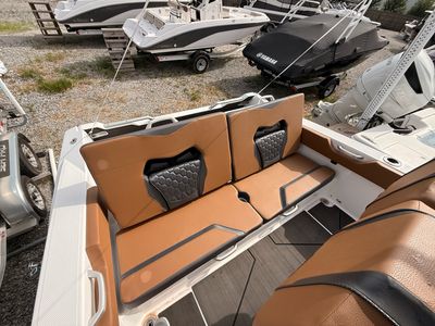 2025 Scarab 235 Open LX Wake - Photo 31