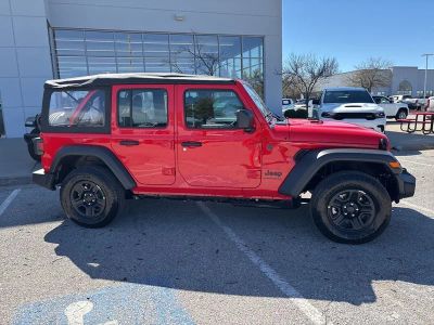 2026 Jeep Wrangler - Photo 33