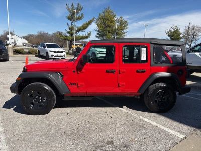 2026 Jeep Wrangler - Photo 17