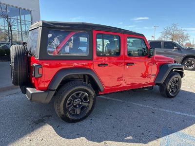 2026 Jeep Wrangler - Photo 28