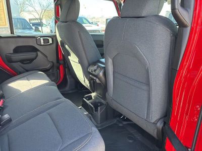 2026 Jeep Wrangler - Photo 43