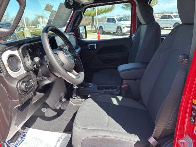 2026 Jeep Wrangler - Photo 56
