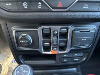 2026 Jeep Wrangler - Photo 64