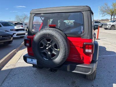 2026 Jeep Wrangler - Photo 24
