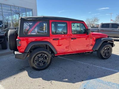 2026 Jeep Wrangler - Photo 29