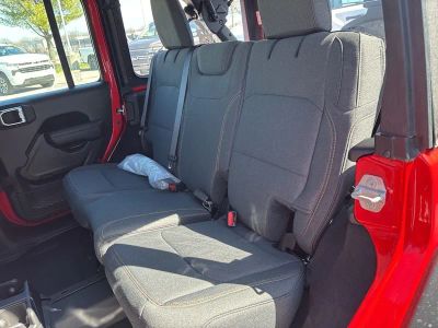 2026 Jeep Wrangler - Photo 41