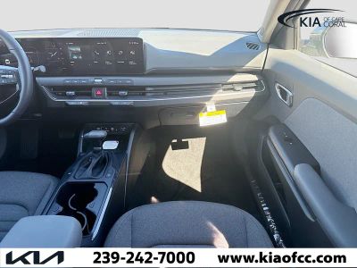 2025 Kia K4 — photo 16 view