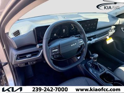 2025 Kia K4 — photo 22 view
