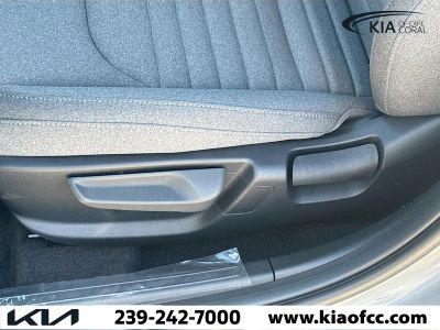 2025 Kia K4 — photo 37 view