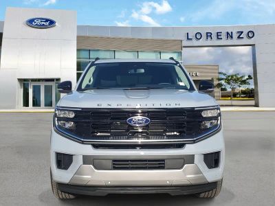 2026 Ford Expedition — side profile view