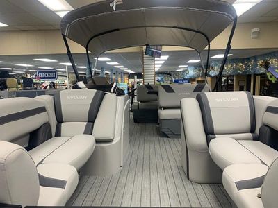 2024 Sylvan L1 DLZ — rear three-quarter view